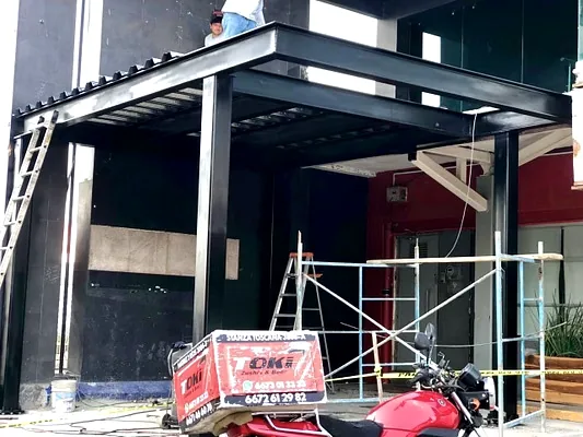 Estructura metálica fabricada e instalada en sitio